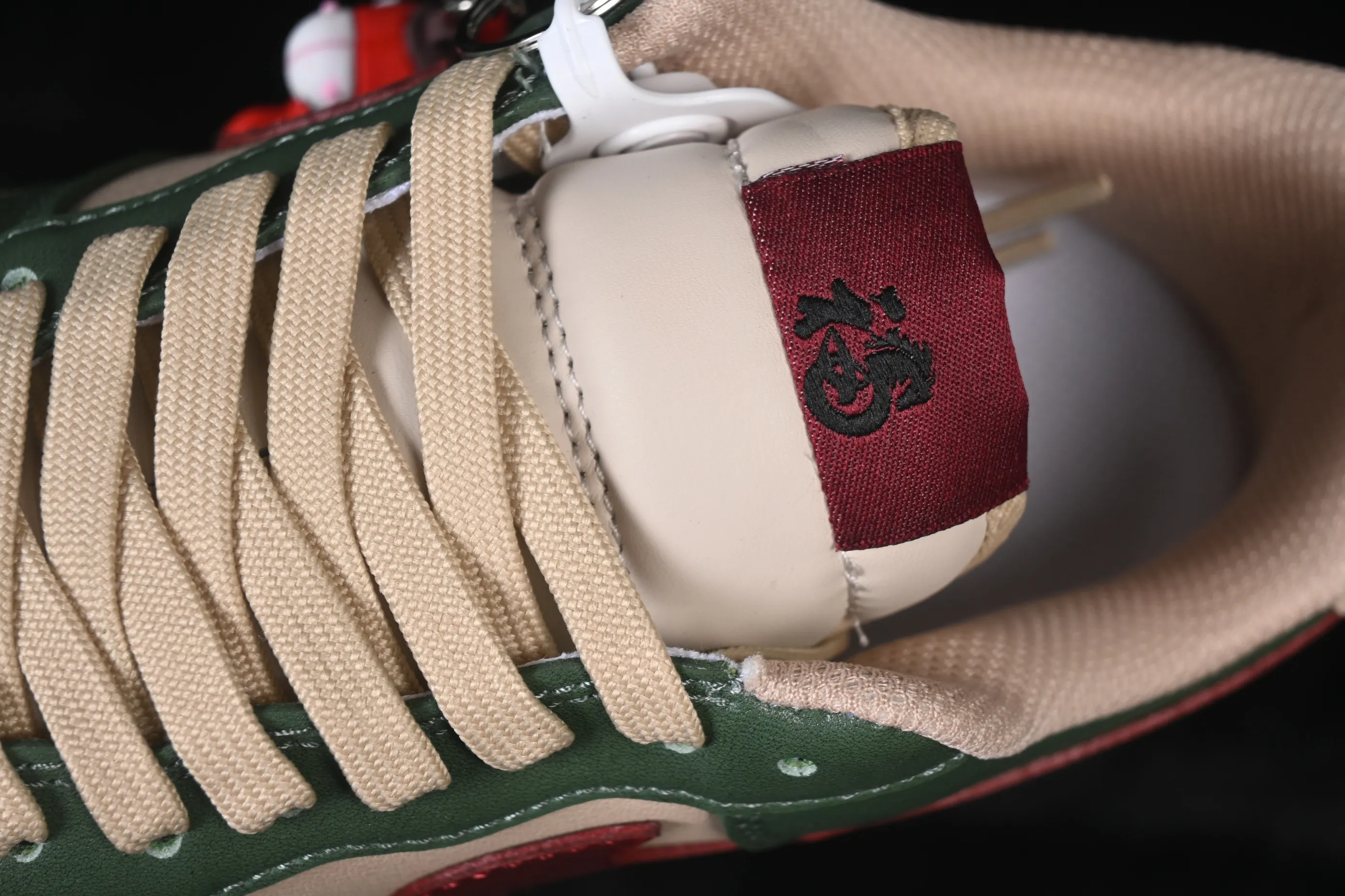 All categories Nk Air Force 1 Air Force series Nk Air Force 1 Low Air Force low top Nike Air Force 1'07 Low Year of the Horse limited edition Emerald green apricot red Air Force 1 low top casual sneakers NH0601-518